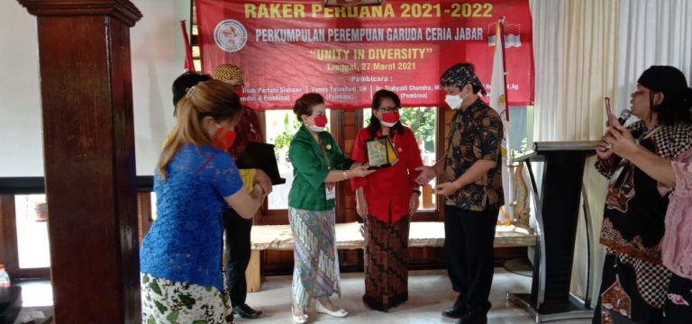 Seni Sunda di Rapat Kerja Perkumpulan Perempuan Garuda Ceria Jawa Barat