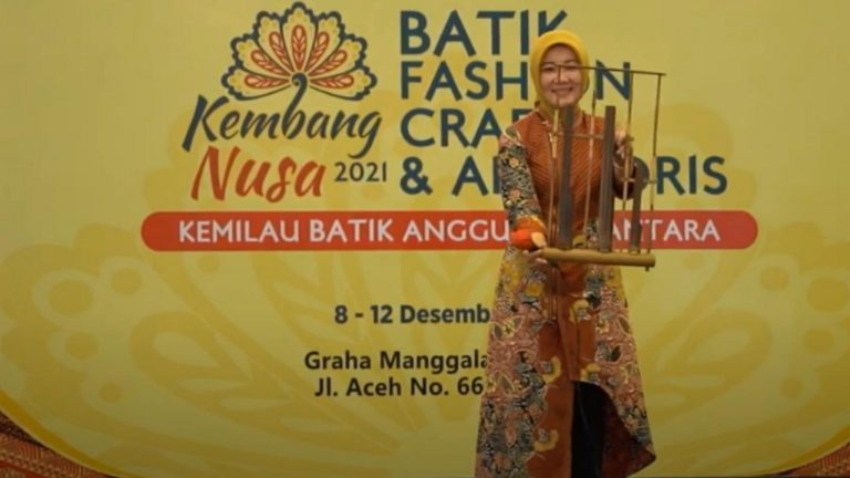 Batik fashion Craft & Aksesoris bersama Ibu Atalia Praratya Kamil