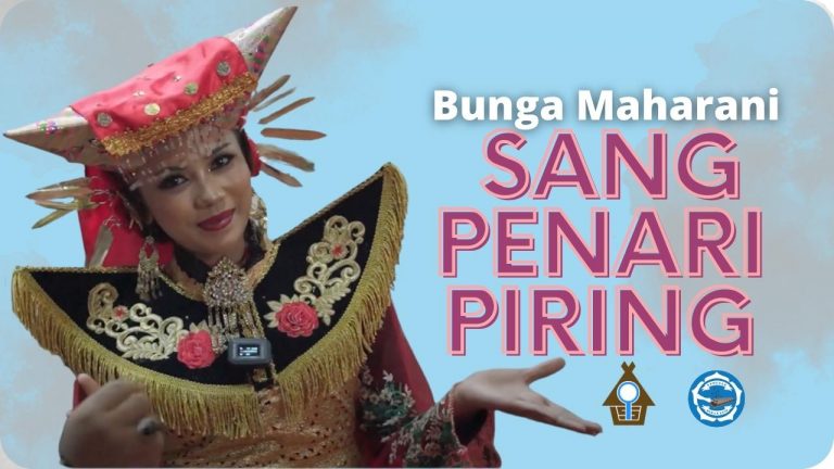 Bunga Maharani sang penari piring dari Minangkabau.