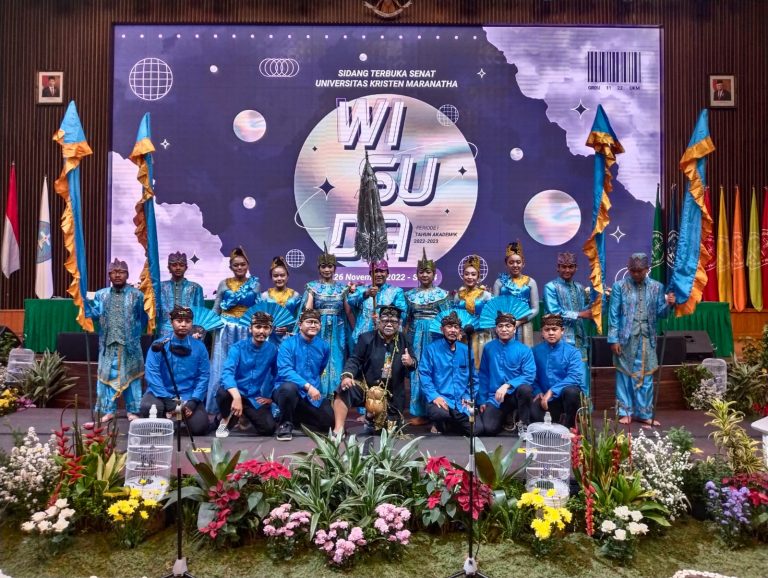 Upacara Adat Sunda di Wisuda Universitas Kristen Maranatha!